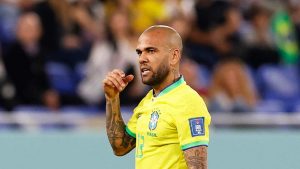 Dani Alves con la maglia della Nazionale brasiliana
