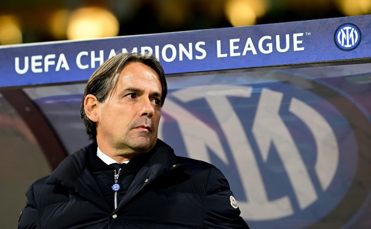Simone Inzaghi pensieroso durante il match di Champions League